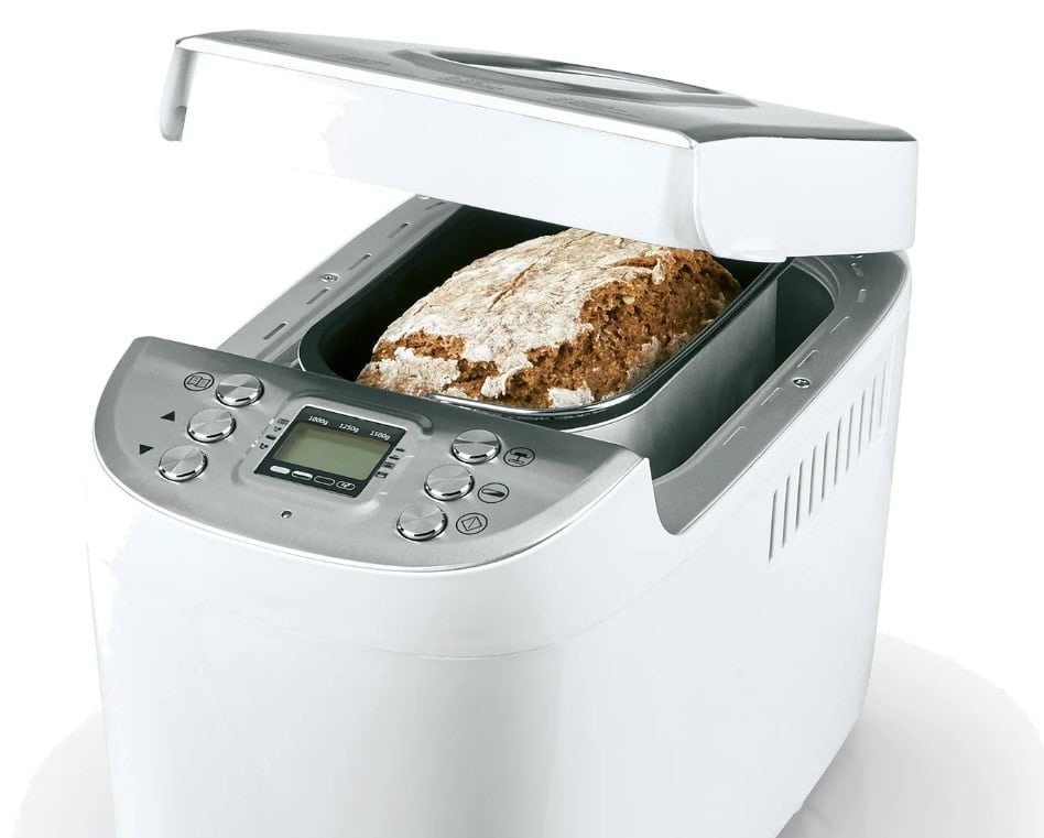 Ein frisch gebackenes Brot im SILVERCREST® KITCHEN TOOLS Brotbackautomat EDS SBB 850 E1.